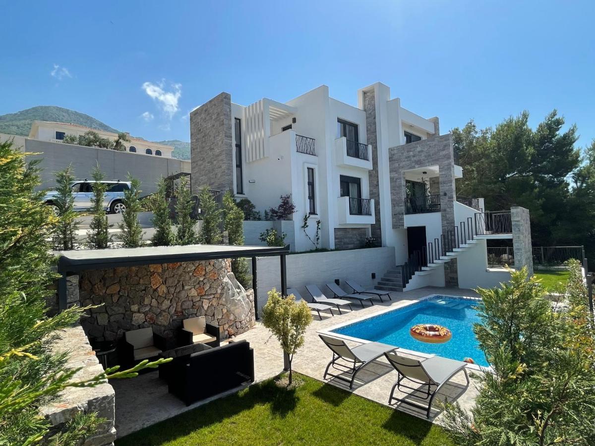 Villa Pine บาร์ ภายนอก รูปภาพ