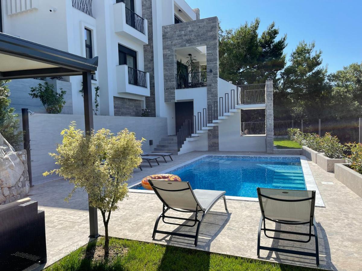 Villa Pine บาร์ ภายนอก รูปภาพ