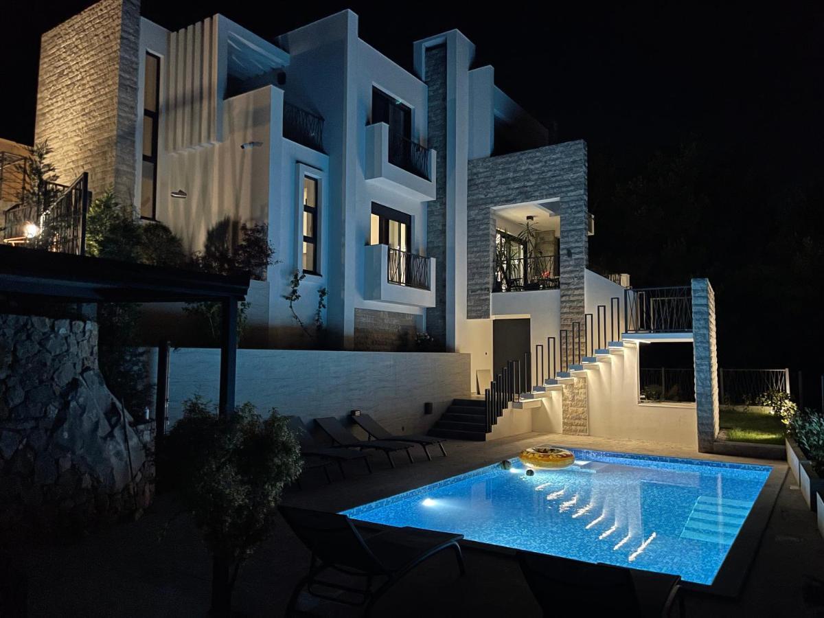 Villa Pine บาร์ ภายนอก รูปภาพ
