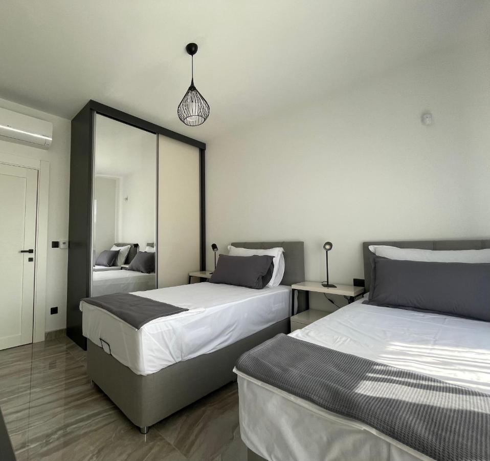 Villa Pine บาร์ ภายนอก รูปภาพ