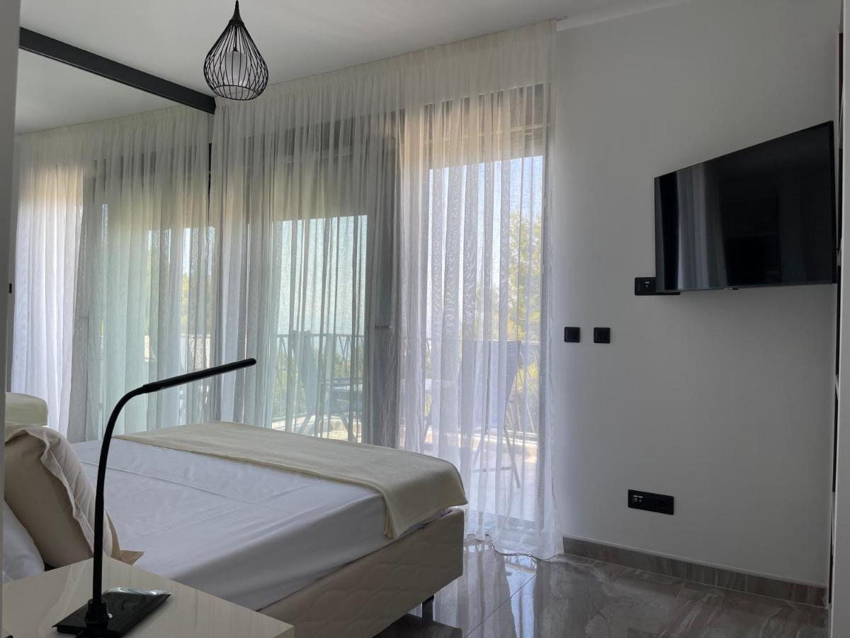 Villa Pine บาร์ ภายนอก รูปภาพ