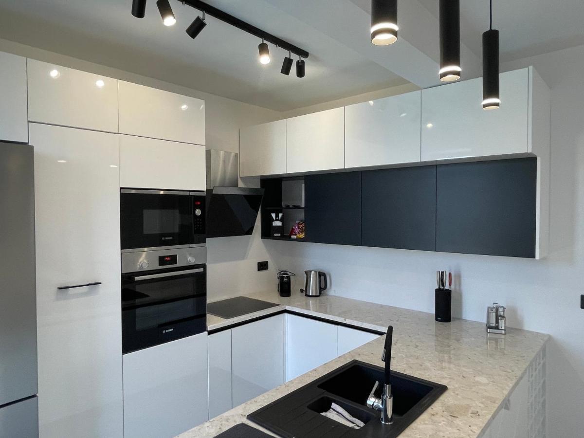 Villa Pine บาร์ ภายนอก รูปภาพ