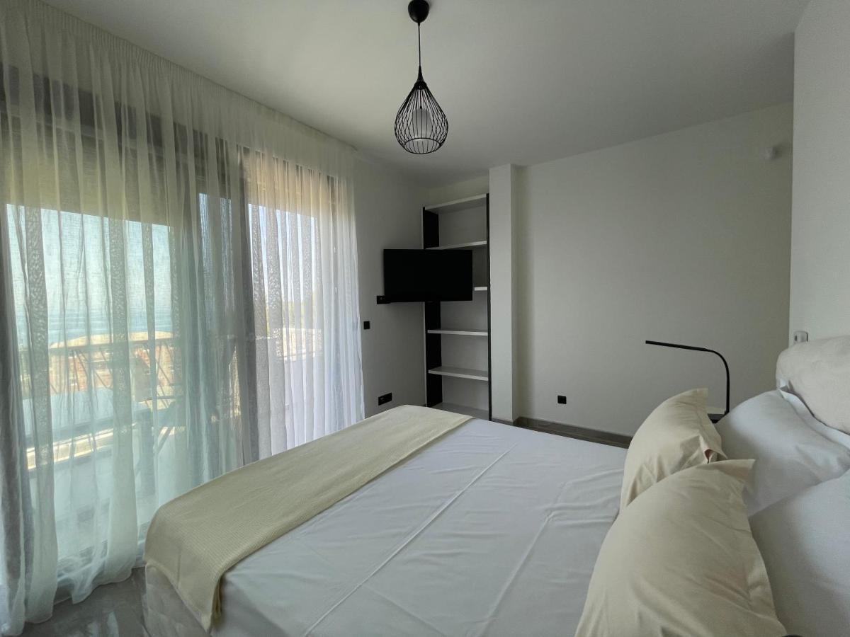 Villa Pine บาร์ ภายนอก รูปภาพ